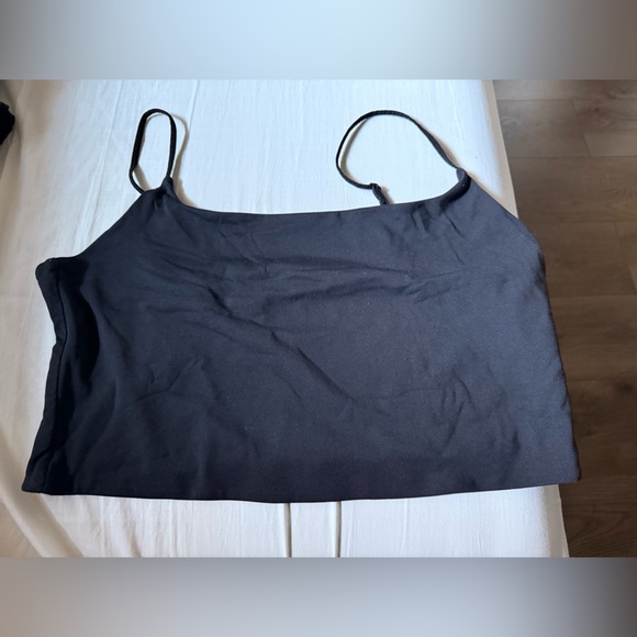 Aritzia Tank Lot - Picture 7 of 8
